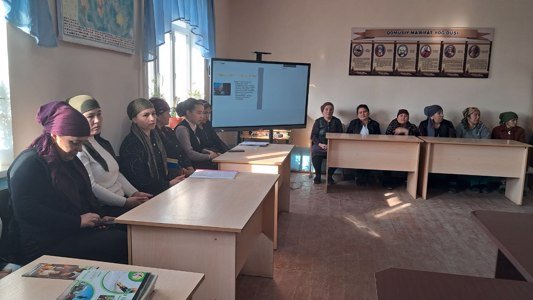 "Yangi O'zbekiston-marifati jamiyat" shiori ostida targ'ibot-tashviqot va madaniy-ma'rifiy tadbir o'tkazildi.